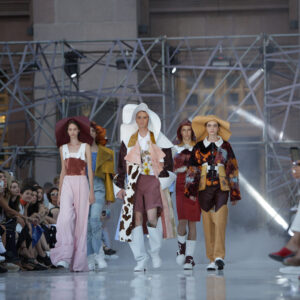 Cärol Otti kollektsioon KÕIK ON TROIS